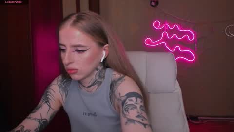 Julia online show from February 2, 5:10 am