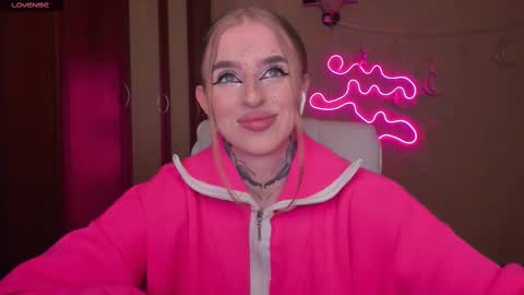 Julia online show from February 17, 5:14 am