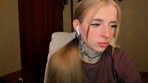 Julia online show from September 29, 5:23 am