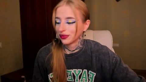 Julia online show from October 6, 5:16 am