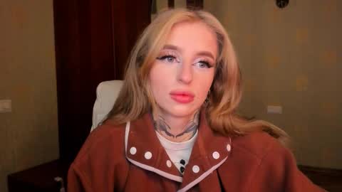 Julia online show from October 10, 5:39 am