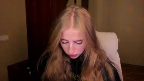 Julia online show from November 12, 5:30 am