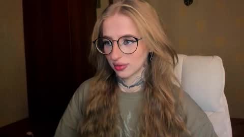 Julia online show from November 24, 5:40 am