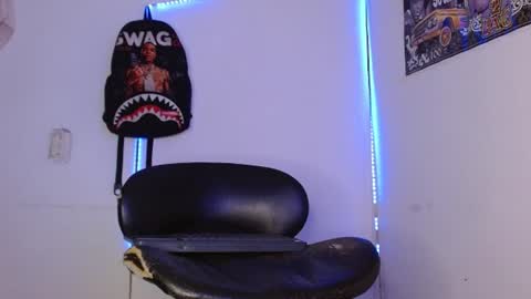 Snapshot of harley_quinnn111 chatting on June 12, 11:35 pm harley_quinnn111 online show from June 12, 11:35 pm