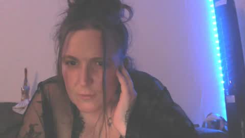 Snapshot of harleyslut6969 chatting on July 8, 10:03 pm Harleyslut online show from July 8, 10:03 pm
