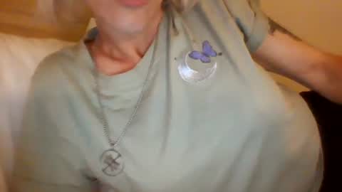 Snapshot of harleywestxox chatting on July 13, 10:18 am Harleywest 638 online show from July 13, 10:18 am