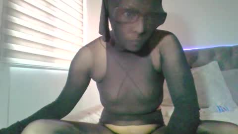 Emma online show from November 23, 7:24 pm