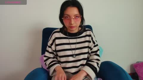 Snapshot of harmonys_couple_ chatting on May 29, 9:35 pm Harmonys World online show from May 29, 9:35 pm