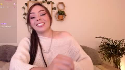 Snapshot of harmonyy01 chatting on December 23, 4:33 am Harmony Please help me to reach 100 thumbs up online show from December 23, 4:33 am