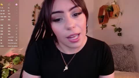 Snapshot of harmonyy01 chatting on October 4, 3:04 am Harmony Please help me to reach 100 thumbs up online show from October 4, 3:04 am