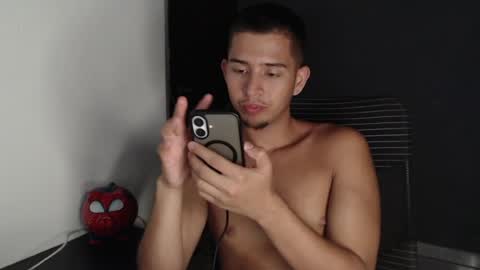 Snapshot of harold_18_ chatting on May 14, 5:20 pm harold_18_ online show from May 14, 5:20 pm