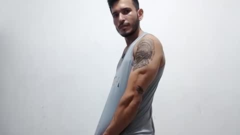 Snapshot of haroldsepulveda chatting on December 17, 2:44 am BOY HOT online show from December 17, 2:44 am