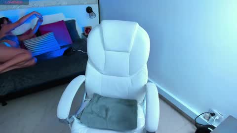 Harper  online show from November 12, 7:46 pm