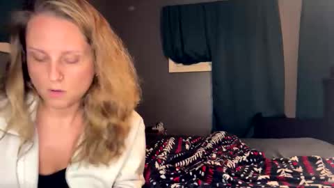 Innocent Temptations online show from May 1, 6:12 pm