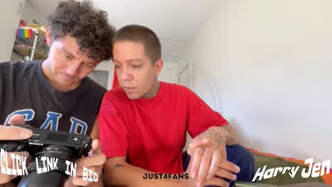 Snapshot of harry_jen chatting on September 26, 8:51 am TAP HERE choise Harry tattoo on chest  Jen curls hair online show from September 26, 8:51 am
