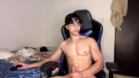 harry_p01 online show from September 22, 3:36 pm