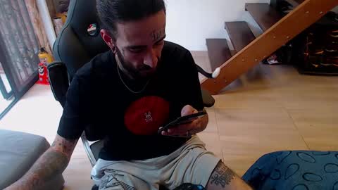 OMAR online show from December 31, 9:50 pm