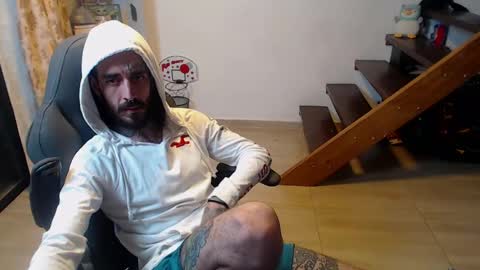 OMAR online show from January 2, 11:27 pm