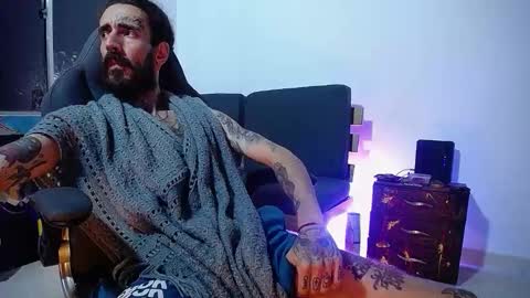 OMAR online show from December 17, 3:12 am