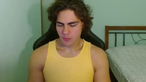 Snapshot of harryking1 chatting on November 11, 9:37 pm harryking1 online show from November 11, 9:37 pm