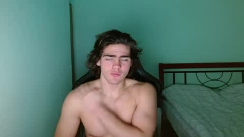 Snapshot of harryking1 chatting on January 13, 12:38 am harryking1 online show from January 13, 12:38 am