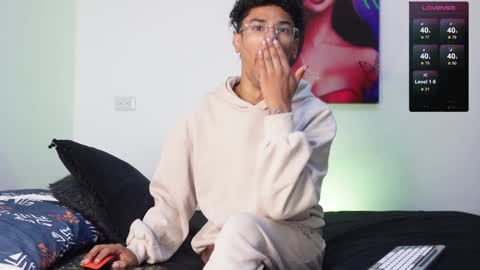 Snapshot of harrytwink18 chatting on January 10, 1:20 pm HARRY online show from January 10, 1:20 pm