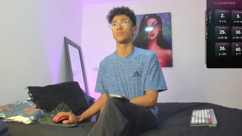 Snapshot of harrytwink18 chatting on March 10, 2:16 pm HARRY online show from March 10, 2:16 pm