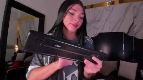 Snapshot of haruka_hot chatting on March 6, 6:08 am Haruka online show from March 6, 6:08 am