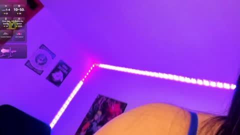 Snapshot of haruu2 chatting on January 12, 2:45 am karen  online show from January 12, 2:45 am