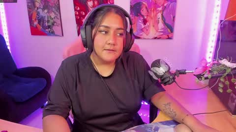 Snapshot of haruu2 chatting on January 19, 5:49 pm karen  online show from January 19, 5:49 pm