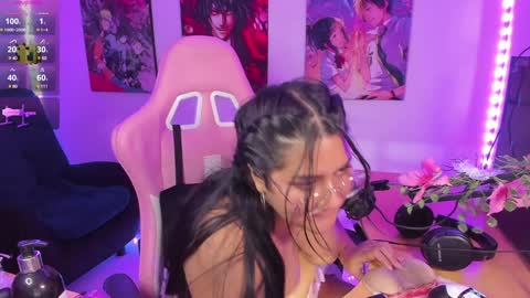 Snapshot of haruu2 chatting on January 25, 10:50 pm karen  online show from January 25, 10:50 pm