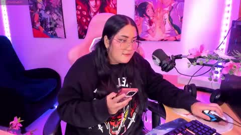 Snapshot of haruu2 chatting on February 22, 5:24 pm karen  online show from February 22, 5:24 pm