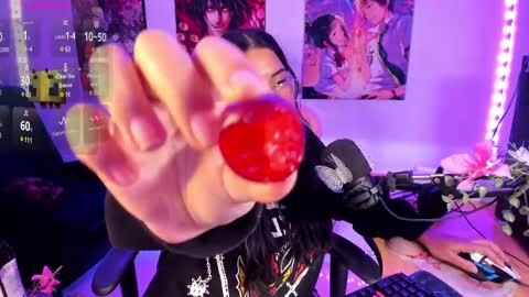 Snapshot of haruu2 chatting on February 22, 11:35 pm karen  online show from February 22, 11:35 pm