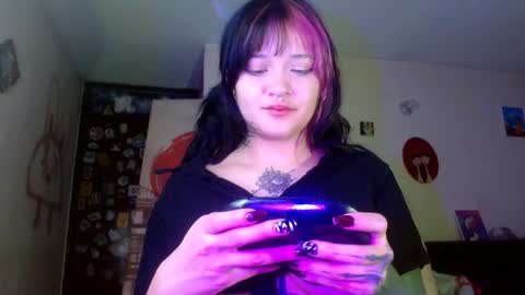 Snapshot of harypeath_ chatting on April 27, 3:04 am Im Emily and I could be the love of your life online show from April 27, 3:04 am