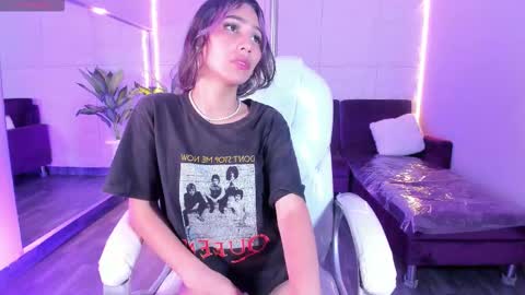 HasleyCarter online show from October 22, 4:13 am