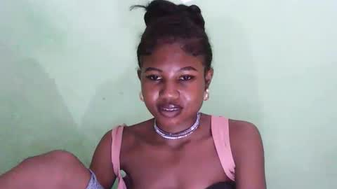 hasleyinah online show from April 6, 10:11 pm