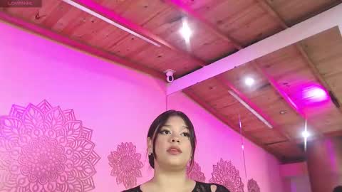 hatsajones online show from September 23, 12:30 pm