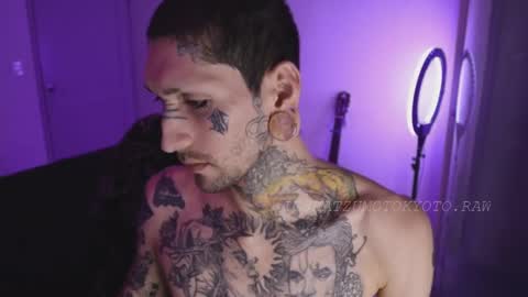 Snapshot of hatsumotokyoto chatting on October 5, 3:05 am More content   2   online show from October 5, 3:05 am