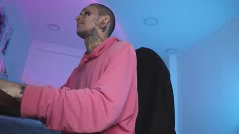 Snapshot of hatsumotokyoto chatting on October 19, 3:29 am More content   2   online show from October 19, 3:29 am