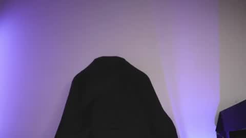 Snapshot of hatsumotokyoto chatting on February 7, 12:25 am More content 2 online show from February 7, 12:25 am