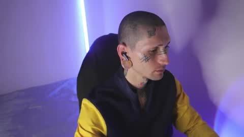 Snapshot of hatsumotokyoto chatting on February 8, 1:31 am More content 2 online show from February 8, 1:31 am