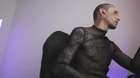 Snapshot of hatsumotokyoto chatting on February 10, 10:03 pm More content 2 online show from February 10, 10:03 pm