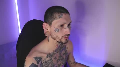 Snapshot of hatsumotokyoto chatting on February 21, 10:55 pm More content 2 online show from February 21, 10:55 pm