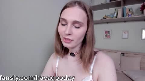 Mia online show from February 26, 7:51 am