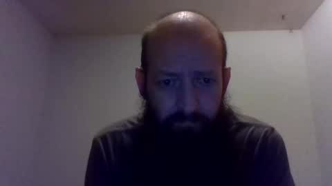 Snapshot of hawktalon007 chatting on December 19, 8:23 am Robert online show from December 19, 8:23 am