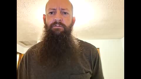 Snapshot of hawktalon007 chatting on October 4, 2:31 am Robert online show from October 4, 2:31 am