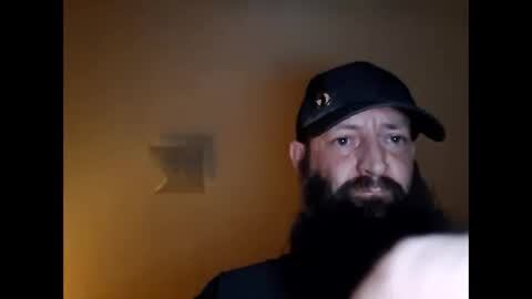 Snapshot of hawktalon007 chatting on October 20, 10:27 am Robert online show from October 20, 10:27 am