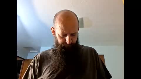 Snapshot of hawktalon007 chatting on December 4, 5:50 am Robert online show from December 4, 5:50 am