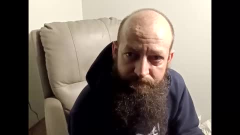 Snapshot of hawktalon007 chatting on March 3, 5:24 am Robert online show from March 3, 5:24 am