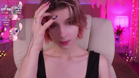 haylaamber online show from January 7, 6:48 am